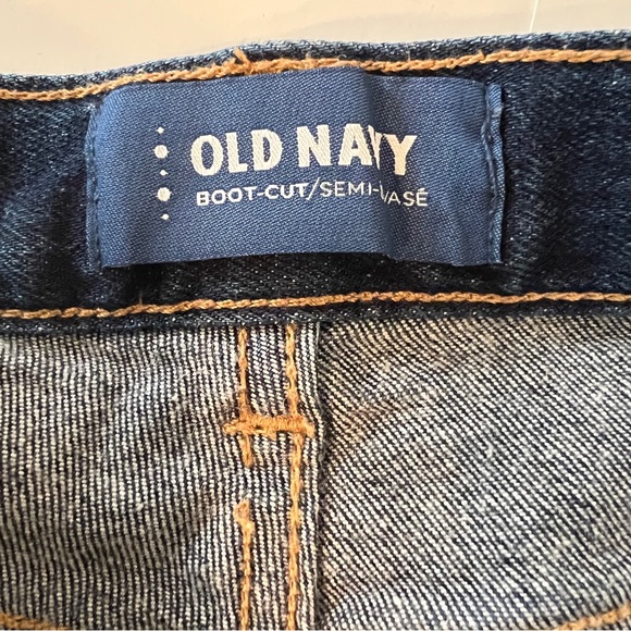Old Navy Boot-Cut Jeans-10 Regular - Picture 3 of 4
